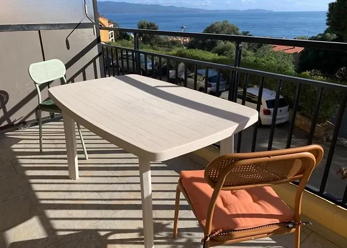 Coin De Paradis Aux Sanguinaires Ajaccio (Corsica)